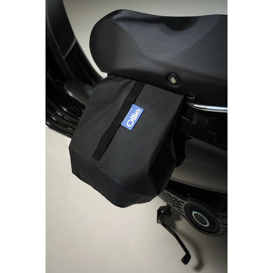Helmtasche OLLIE passend für Vespa ET2/ET4/LX/LXV/Primavera/Sprint/GTS/GTS Super/GTV 50-310ccm ('14-)